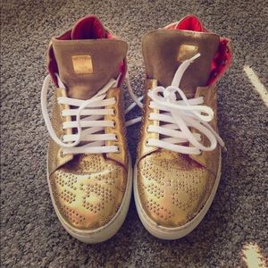 MCM Men Gold low-top sneakers, shoes